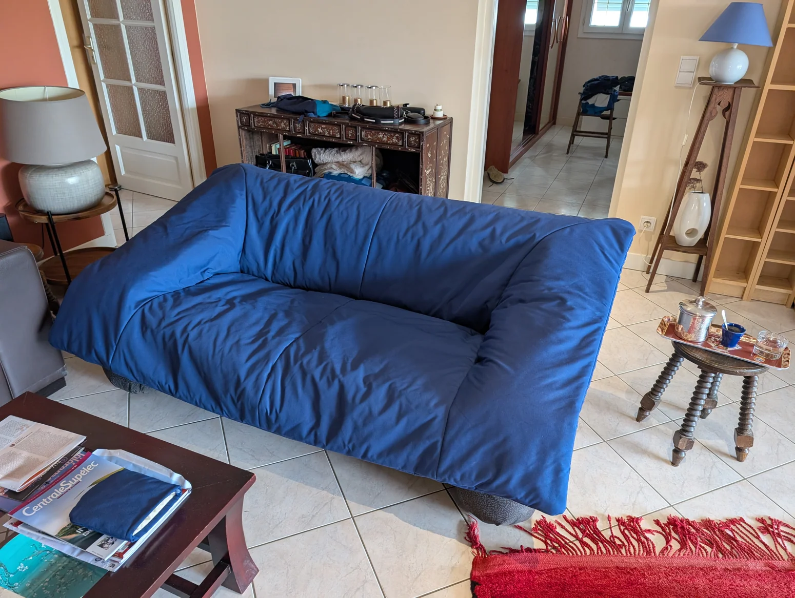 rénovation canapé Froufrou de Ligne Roset, confection sur mesure d'une nouvelle couverture matelassée — réalisation Larouquine