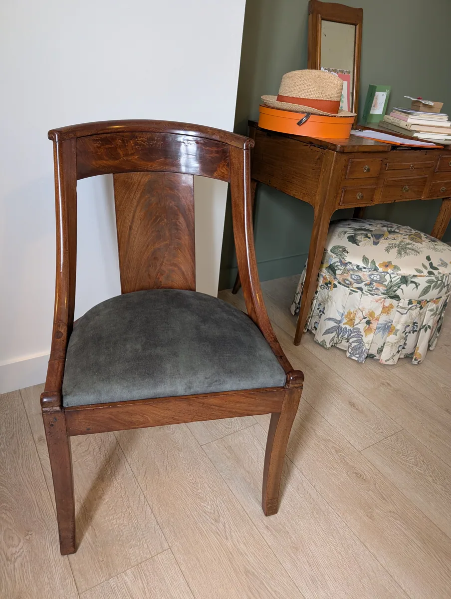 galette de chaise en velours manade de chez casamance — réalisation Larouquine